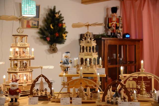 クリスマスツリー展示会準備 - 6.jpg