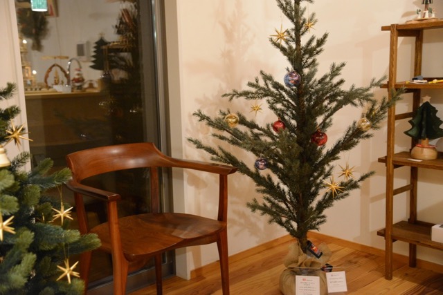 クリスマスツリー展示会準備 - 9.jpg