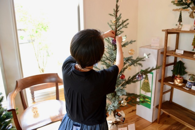 クリスマスツリー展示会2日目 - 1.jpg