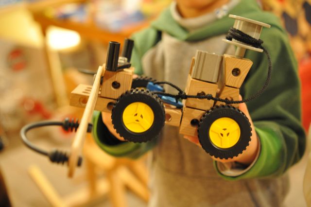 briobuilder_kidsworks_momo.jpg