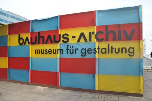 momo_bauhaus1.jpg