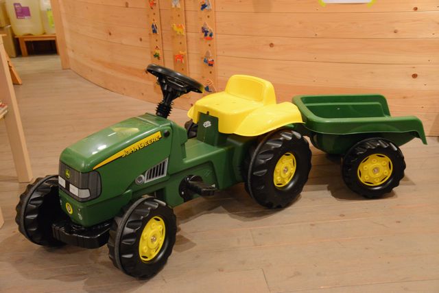 momo_johndeere.jpg