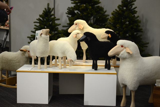 アトリエニキ ドイツ ハーン社 木彫り人形 キツネの兄弟 アトリエ